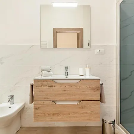 Apartman - New With Netflix & Free Parking