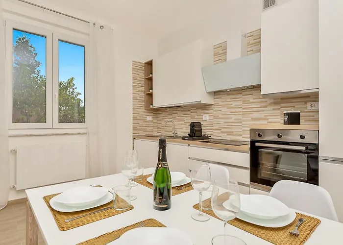 - New With Netflix & Free Parking Apartment La Spezia